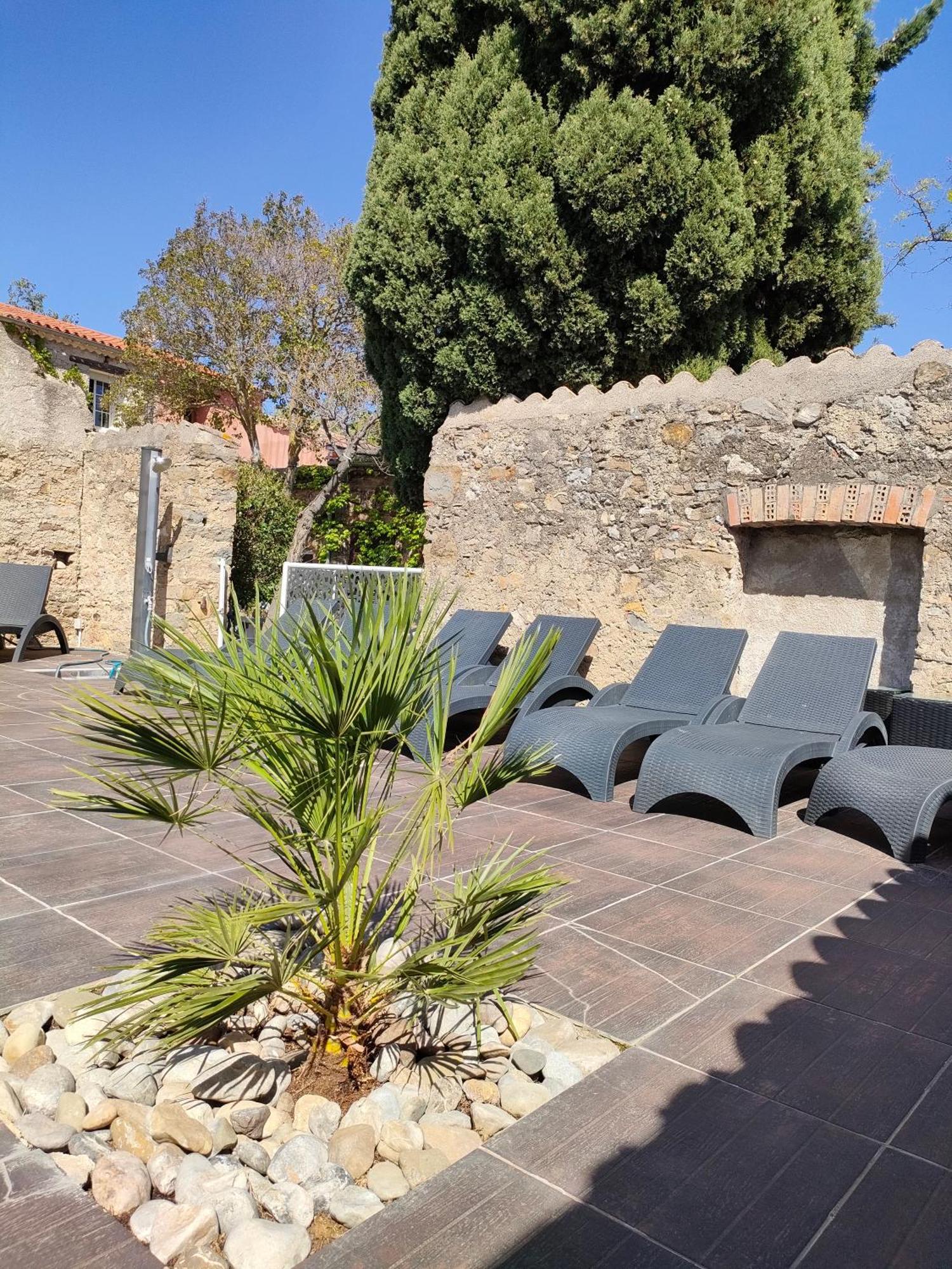 Hotel Restaurant L'Art Des Mets By Cote Jardin Conilhac-Corbières 外观 照片